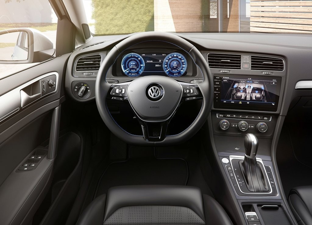 VOLKSWAGEN e-GOLF 2017 REVELADO EM LOS ANGELES COM MAIS AUTONOMIA E TECNOLOGIA, foto 8