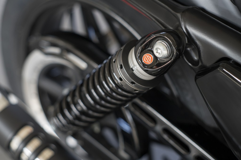 HARLEY-DAVIDSON ROADSTER CHEGA AO BRASIL PARA INTEGRAR O LINEUP DARK CUSTOM, foto 14