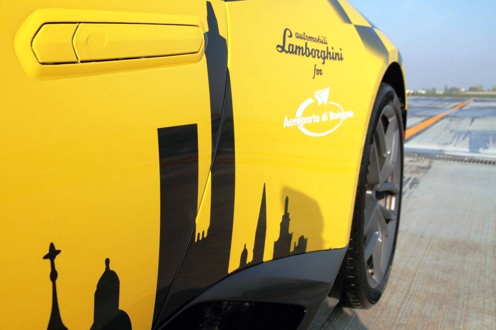 UM LAMBORGHINI HURACÁN SERÁ O CARRO ‘FOLLOW ME’ NO AEROPORTO DE BOLOGNA, foto 7