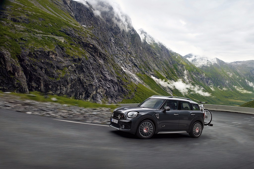 MINI APRESENTARÁ OS NOVOS ACESSÓRIOS JOHN COOPER WORKS NO ESSEN MOTOR SHOW 2016, foto 2