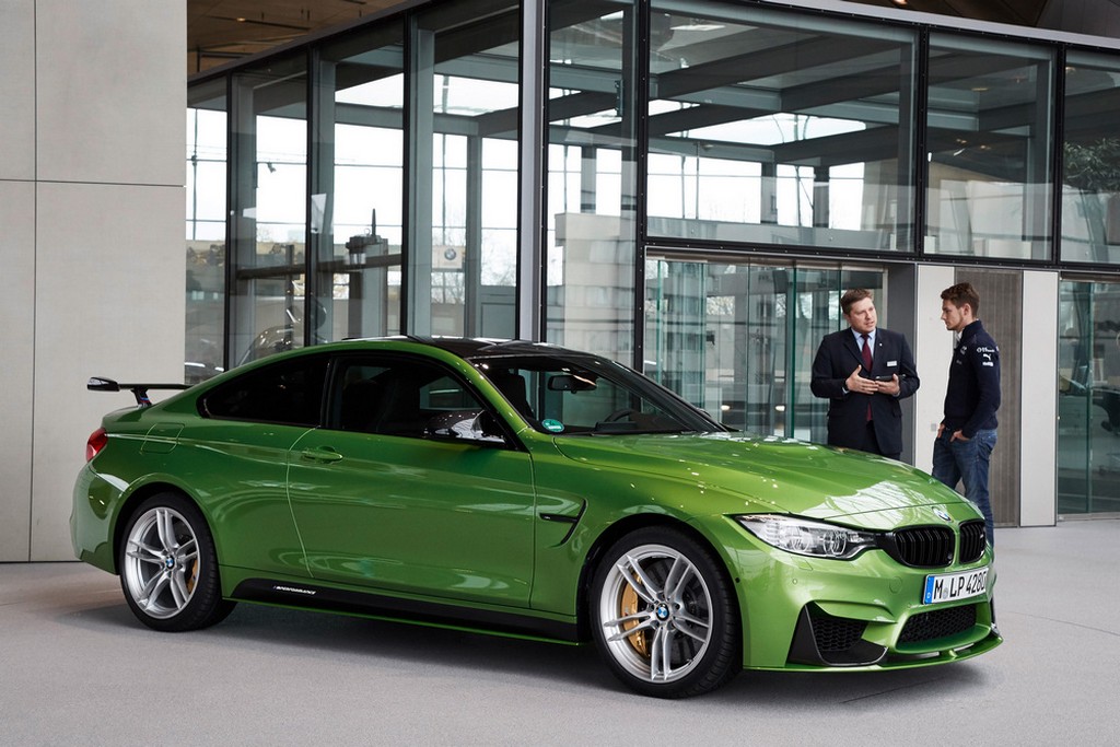 MARCO WITTMANN RECEBE UM BMW M4 COM ACESSÓRIOS M PERFORMANCE, foto 9
