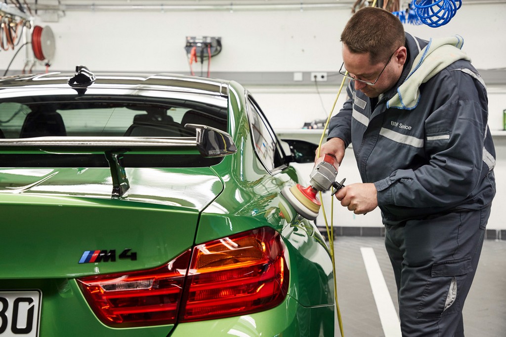 MARCO WITTMANN RECEBE UM BMW M4 COM ACESSÓRIOS M PERFORMANCE, foto 13