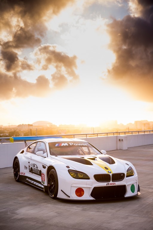 BMW ART CAR DE JOHN BALDESSARI FOI APRESENTADO EM MIAMI NO ART BASEL, foto 7