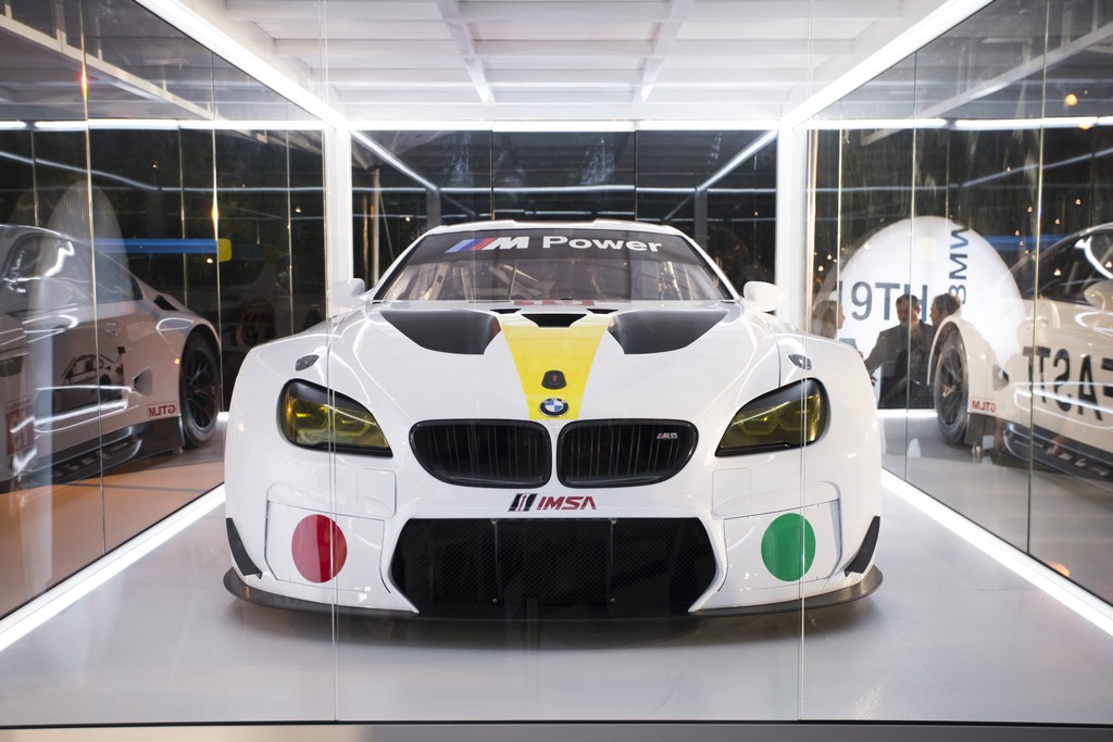 BMW ART CAR DE JOHN BALDESSARI FOI APRESENTADO EM MIAMI NO ART BASEL, foto 13