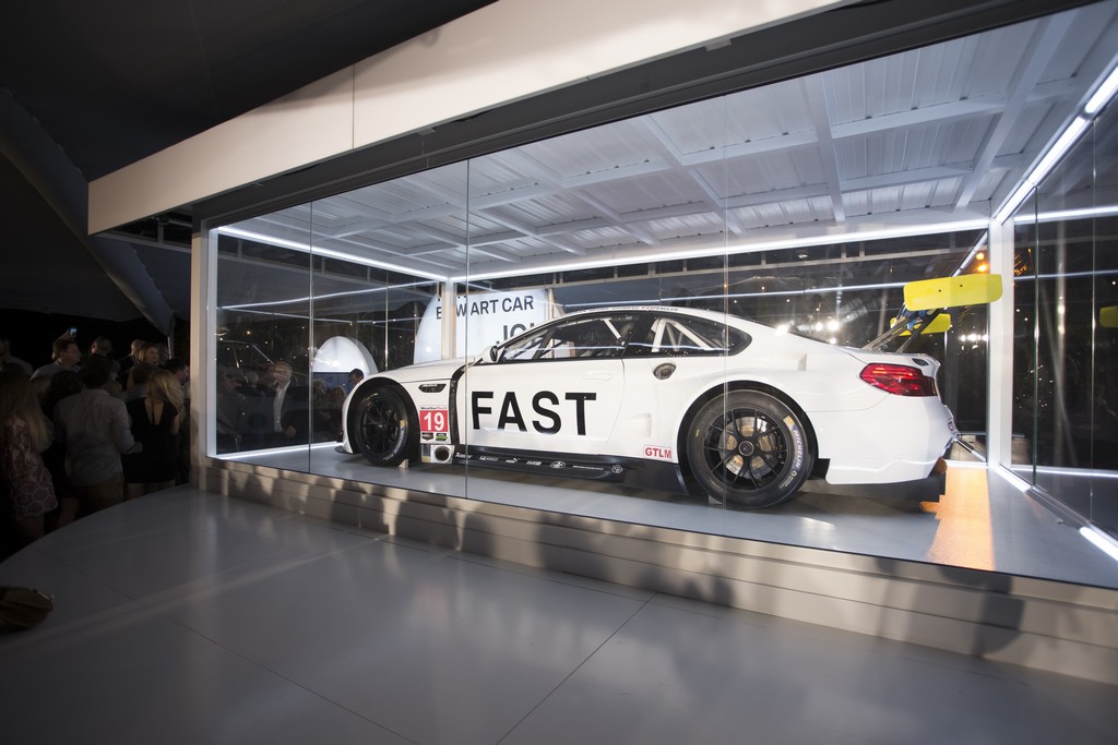 BMW ART CAR DE JOHN BALDESSARI FOI APRESENTADO EM MIAMI NO ART BASEL, foto 14