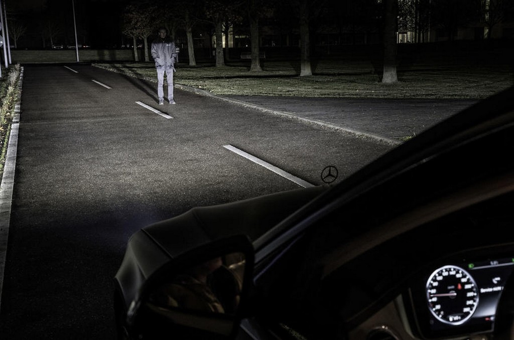 MERCEDES-BENZ REVELA A TECNOLOGIA DIGITAL LIGHT, foto 3