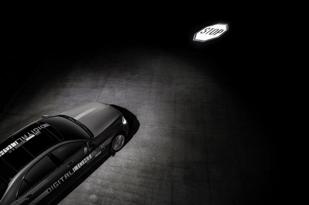 MERCEDES-BENZ REVELA A TECNOLOGIA DIGITAL LIGHT, foto 5