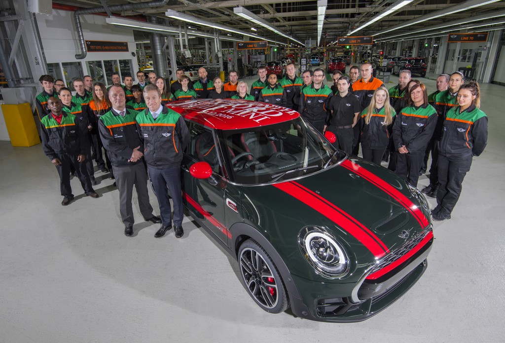 FÁBRICA DE OXFORD COMEMORA 3 MILHÕES DE MINI PRODUZIDOS, foto 3