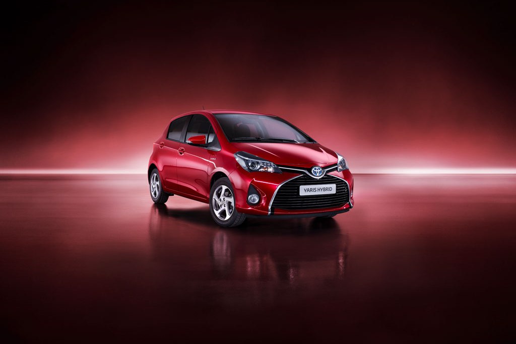 TOYOTA ATUALIZA NA EUROPA O YARIS, AURIS, VERSO E AVENSIS, foto 3