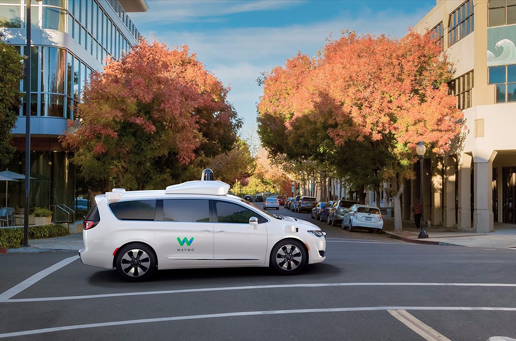 GOOGLE WAYMO: SURGE O PRIMEIRO PROTÓTIPO AUTÔNOMO BASEADO NO CHRYSLER PACIFICA HYBRID, foto 4