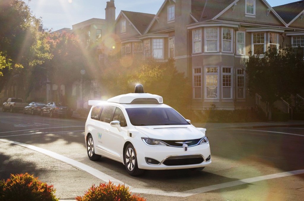 GOOGLE WAYMO: SURGE O PRIMEIRO PROTÓTIPO AUTÔNOMO BASEADO NO CHRYSLER PACIFICA HYBRID, foto 5