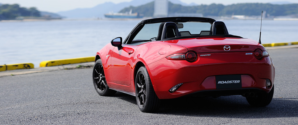 MAZDA MX-5 RF CUSTOM STYLE E MX-5 CLASSIC RED FARÃO SUA ESTREIA NO SALÃO DE TOKYO EM JANEIRO, foto 5