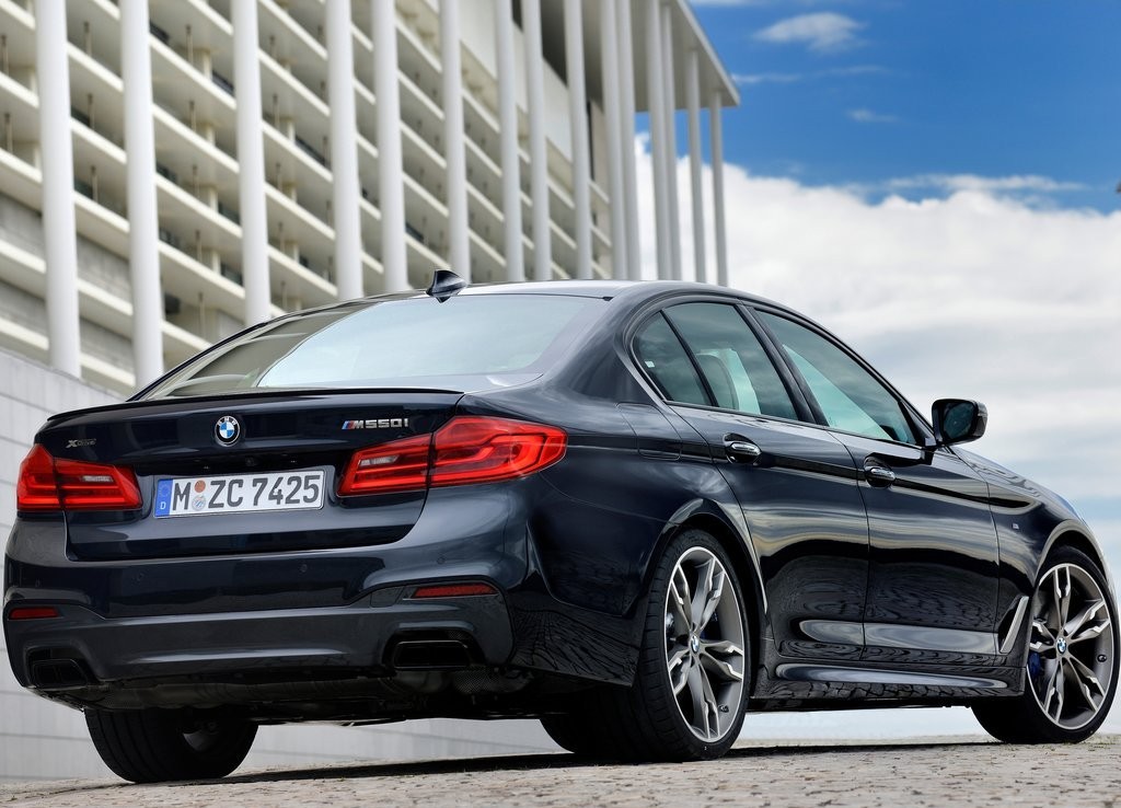 BMW M550i xDRIVE: O MAIS POTENTE DA SÉRIE 5 ATÉ A CHEGADA DO NOVO M5, foto 18