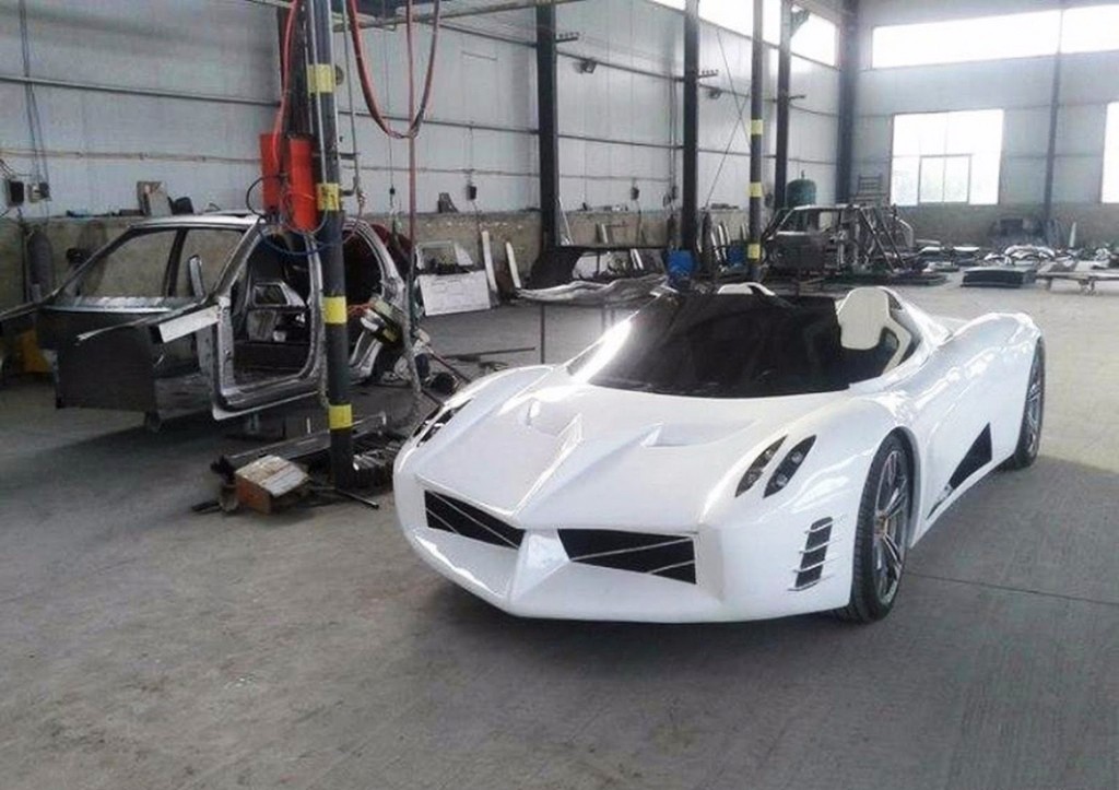 MAIS UMA CÓPIA DESCARADA NA CHINA, AGORA DO PAGANI HUAYRA, foto 1