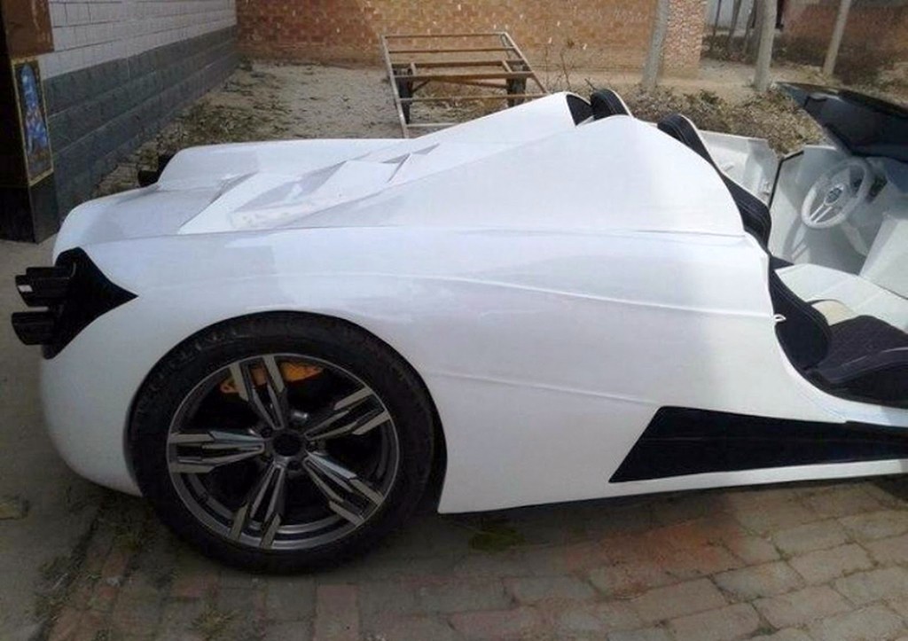 MAIS UMA CÓPIA DESCARADA NA CHINA, AGORA DO PAGANI HUAYRA, foto 6