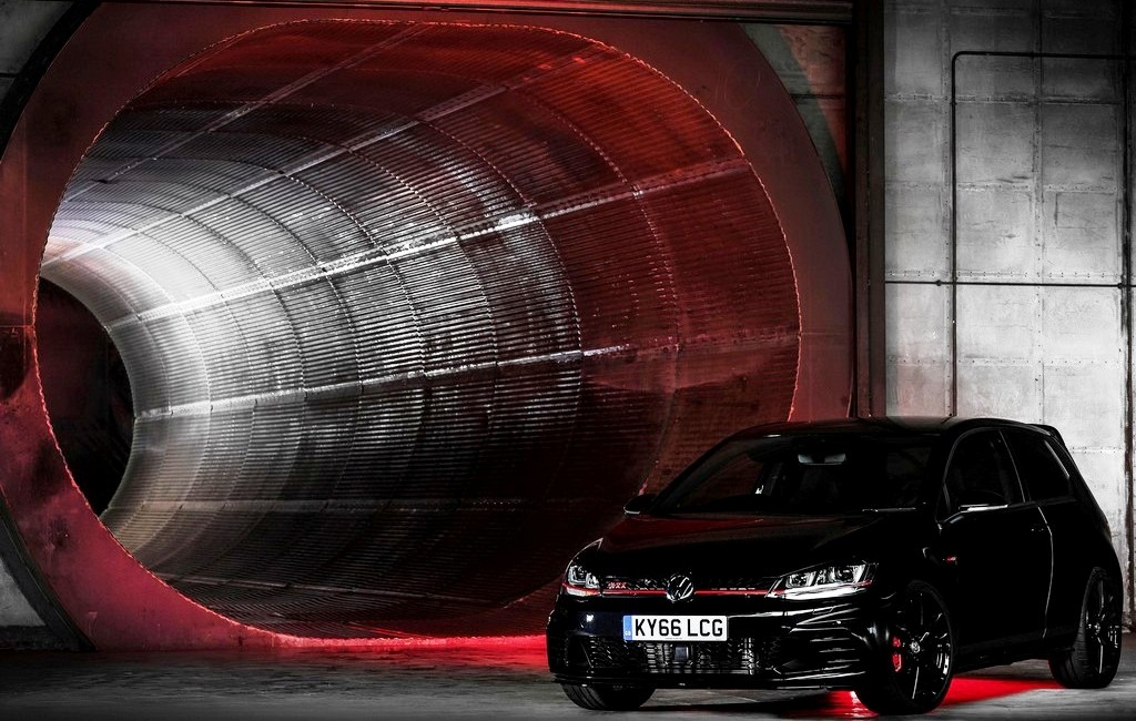 VOLKSWAGEN GOLF GTI CLUBSPORT EDITION 40: A ÚLTIMA HOMENAGEM DA MARCA AOS 40 ANOS DO EMBLEMÁTICO MODELO, foto 4