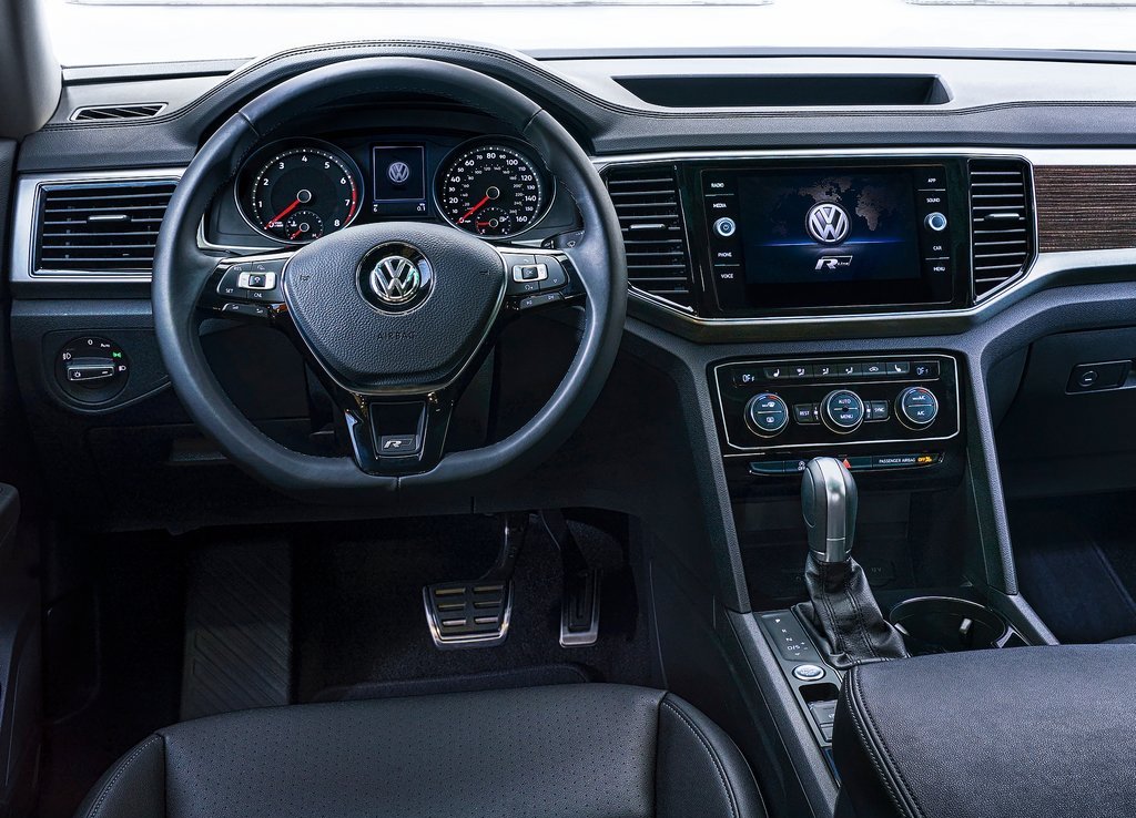 VOLKSWAGEN ATLAS RECEBE O PACOTE R-LINE E SERÁ APRESENTADO EM DETROIT, foto 8