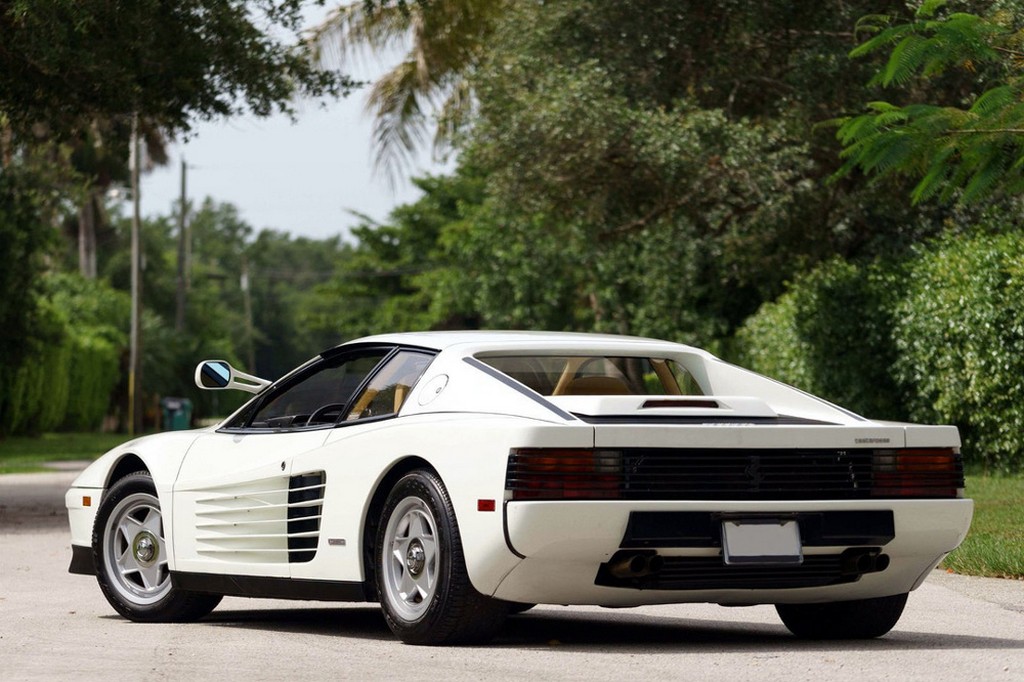 FERRARI TESTAROSSA DA SÉRIE ‘MIAMI VICE’ SERÁ LEILOADO, foto 2
