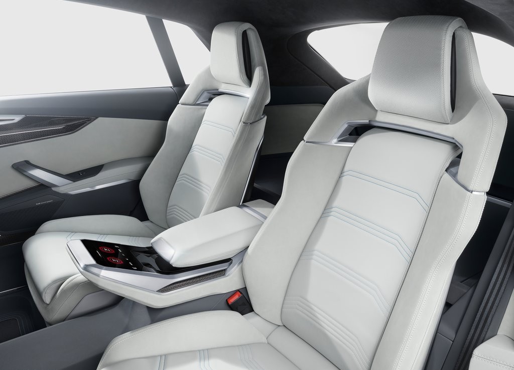 AUDI Q8 CONCEPT: LUXO PARA QUATRO OCUPANTES E PROPULSÃO HÍBRIDA PLUG-IN, foto 19