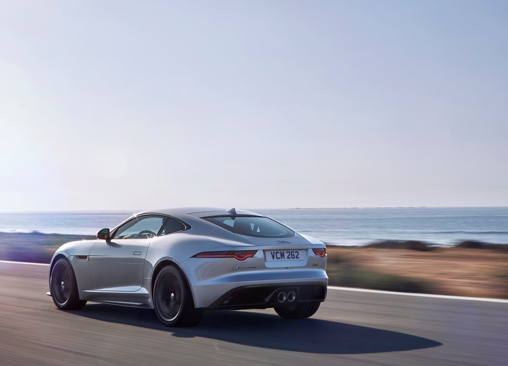 JAGUAR F-TYPE 400 SPORT LAUNCH EDITION: UMA EDIÇÃO ESPECIAL PARA CELEBRAR O LANÇAMENTO DA LINHA 2018, foto 6