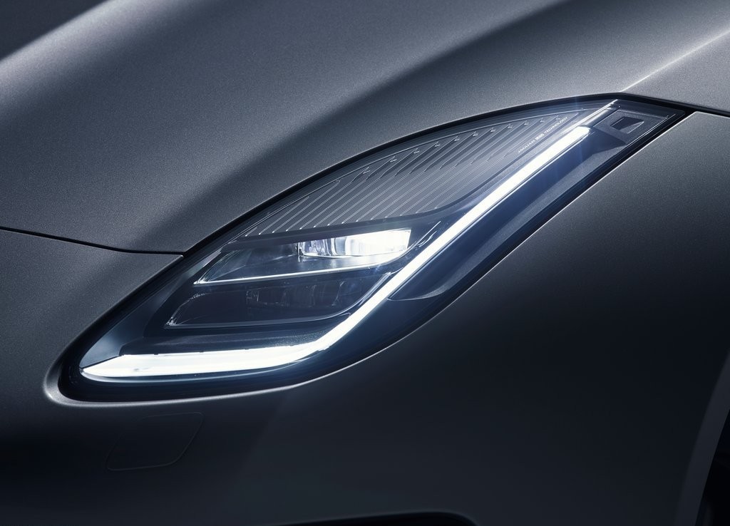 JAGUAR F-TYPE 400 SPORT LAUNCH EDITION: UMA EDIÇÃO ESPECIAL PARA CELEBRAR O LANÇAMENTO DA LINHA 2018, foto 10