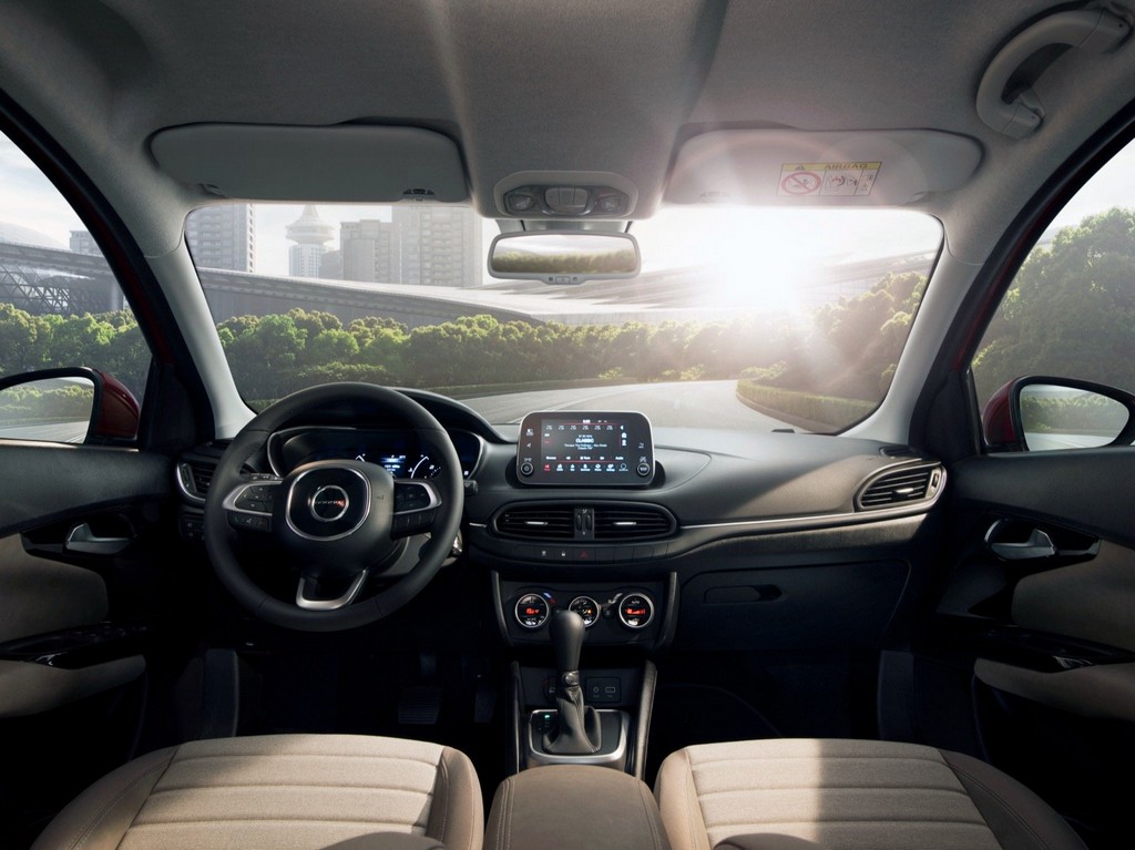 NOVO DODGE NEON CHEGA AO ORIENTE MÉDIO, foto 11