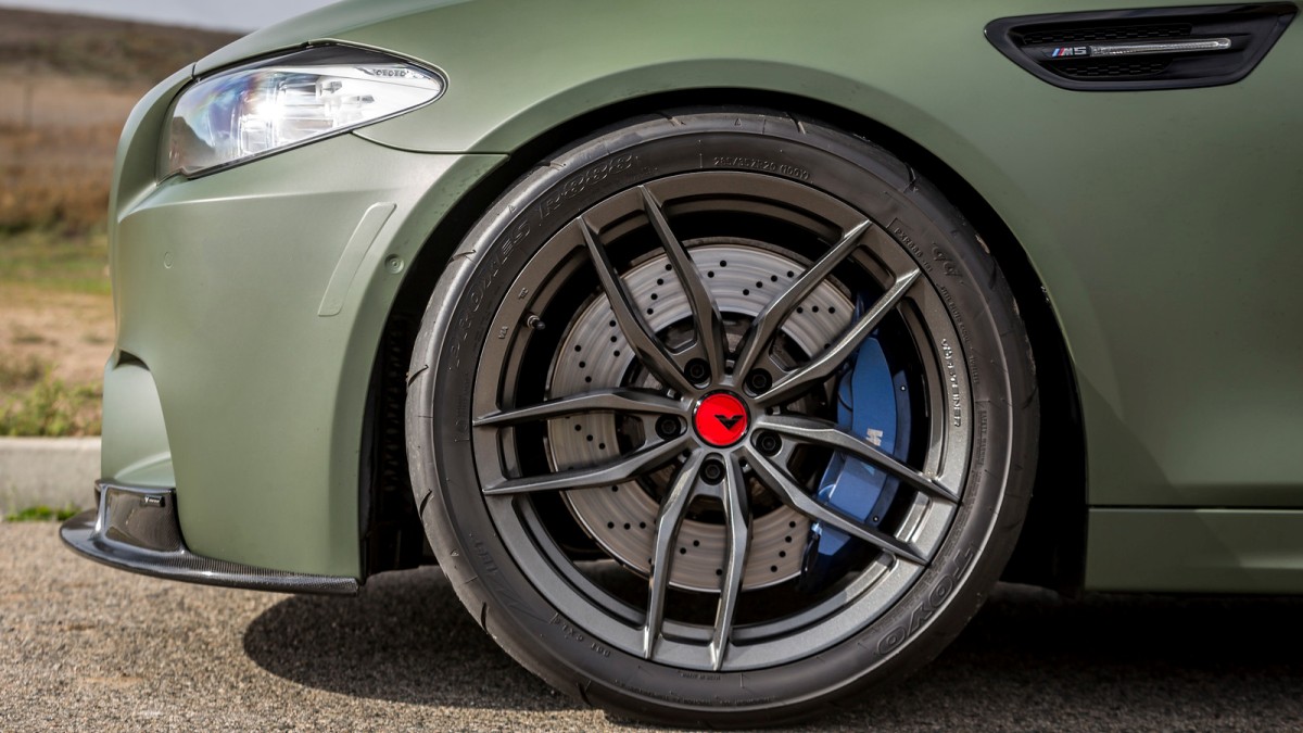VORSTEINER DÁ UM TOQUE MILITAR NO BMW M5, foto 11