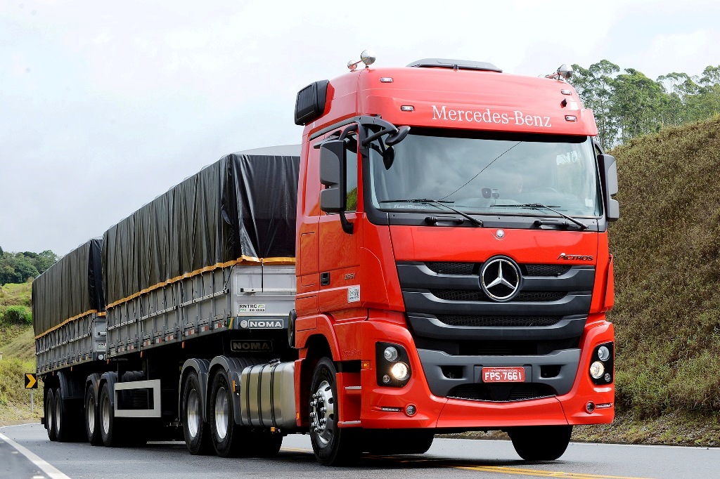 MERCEDES-BENZ AUMENTOU AS VENDAS DO ACTROS RODOVIÁRIO NO MERCADO BRASILEIRO EM 145%, foto 3