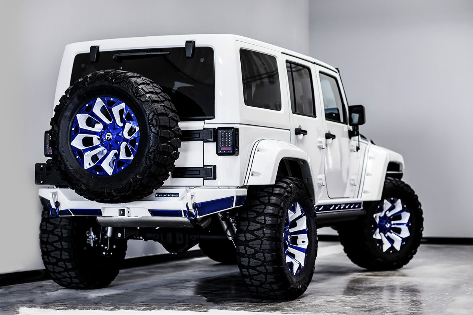 JEEP WRANGLER PRESTIGE INTIMIDATOR SURGE BRUTO E IMPONENTE, foto 5