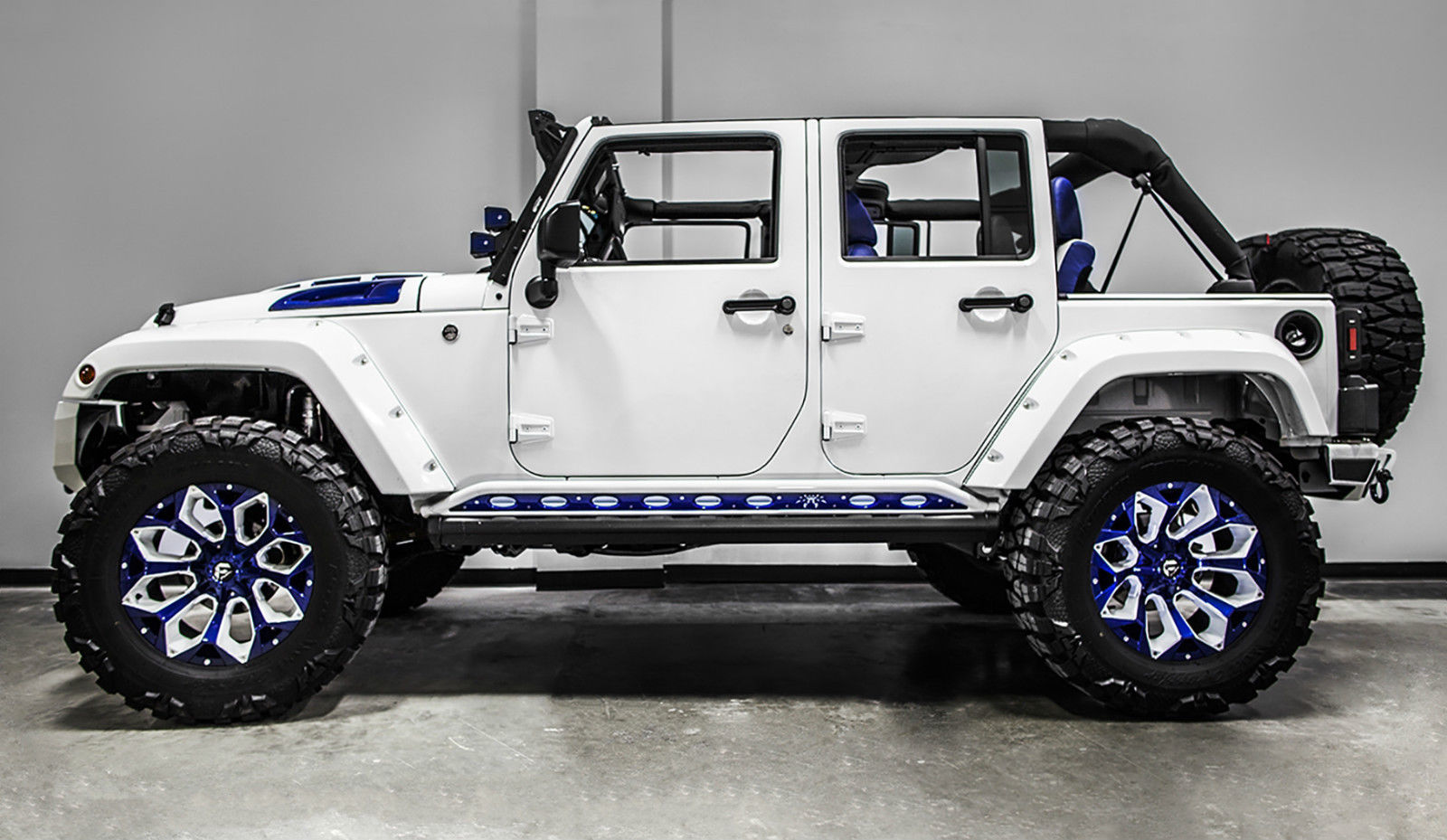 JEEP WRANGLER PRESTIGE INTIMIDATOR SURGE BRUTO E IMPONENTE, foto 8
