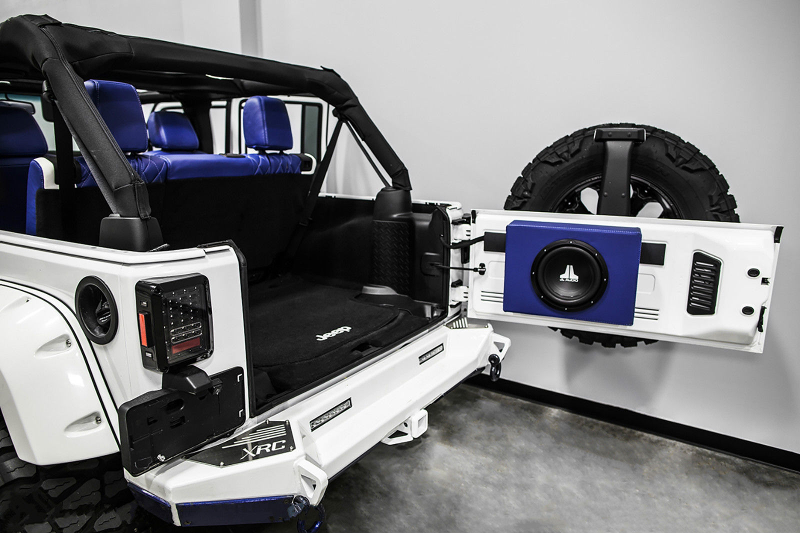 JEEP WRANGLER PRESTIGE INTIMIDATOR SURGE BRUTO E IMPONENTE, foto 11