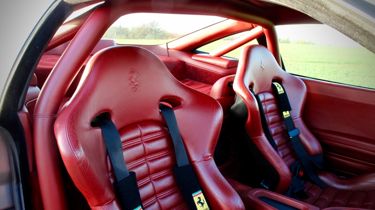 UM RARO FERRARI F550 MARANELLO WORLD SPEED RECORD EDITION SERÁ LEILOADO NO REINO UNIDO, foto 6