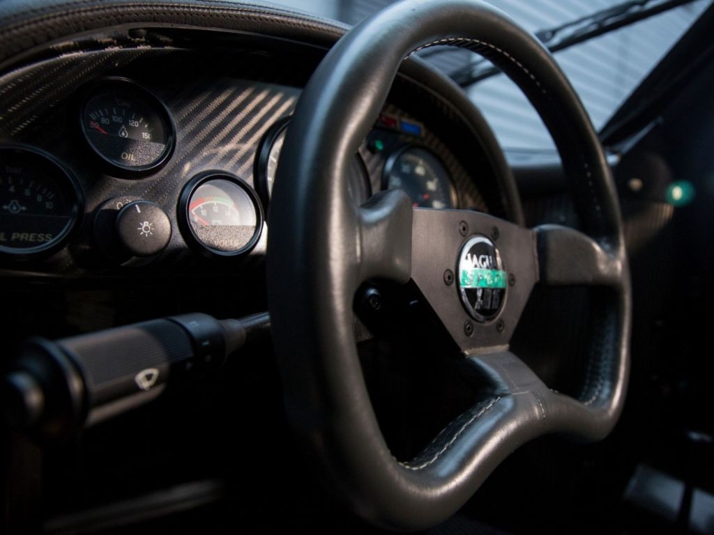 JAGUAR XJR-15: O ESPORTIVO MAIS RADICAL QUE JÁ OSTENTOU O EMBLEMA DA MARCA BRITÂNICA, foto 6