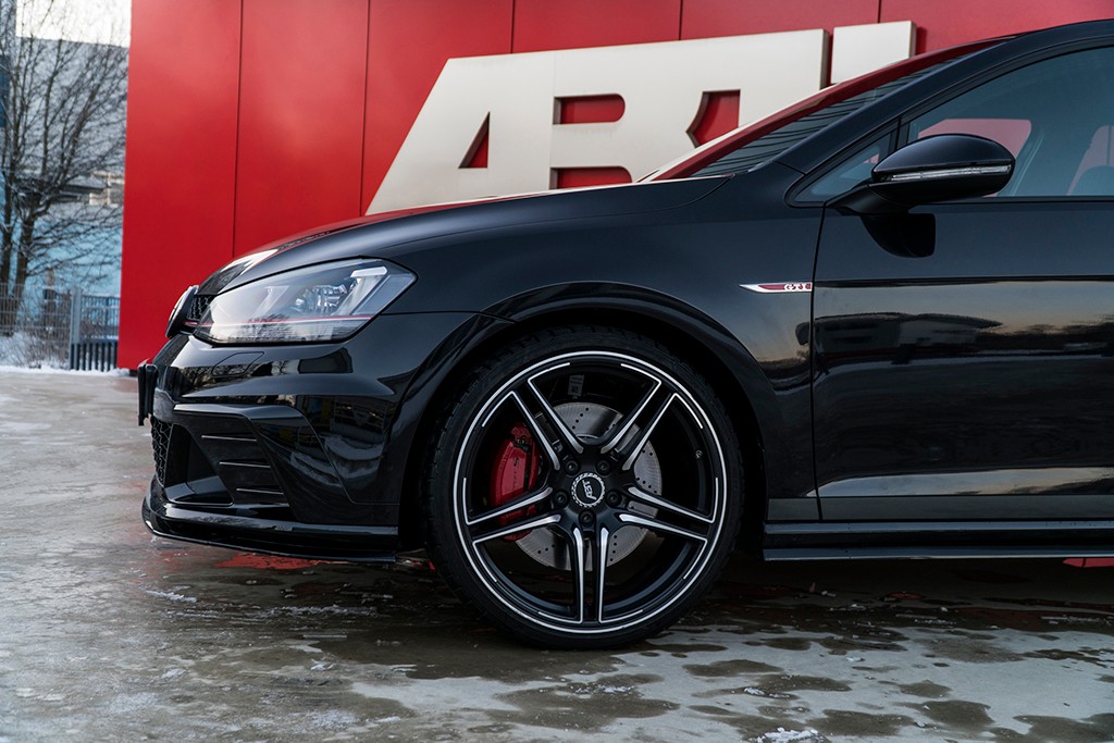 VOLKSWAGEN GOLF GTI CLUBSPORT S PREPARADO PELA ABT SPORTSLINE ALCANÇA 370 CV, foto 4