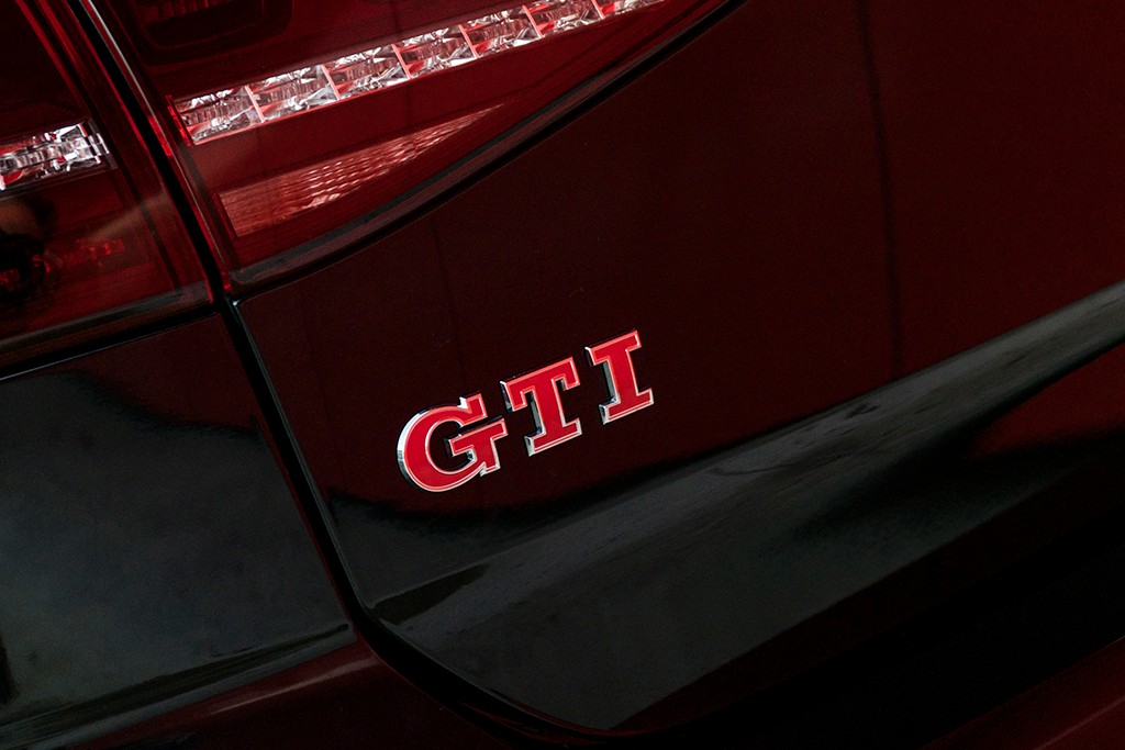 VOLKSWAGEN GOLF GTI CLUBSPORT S PREPARADO PELA ABT SPORTSLINE ALCANÇA 370 CV, foto 7