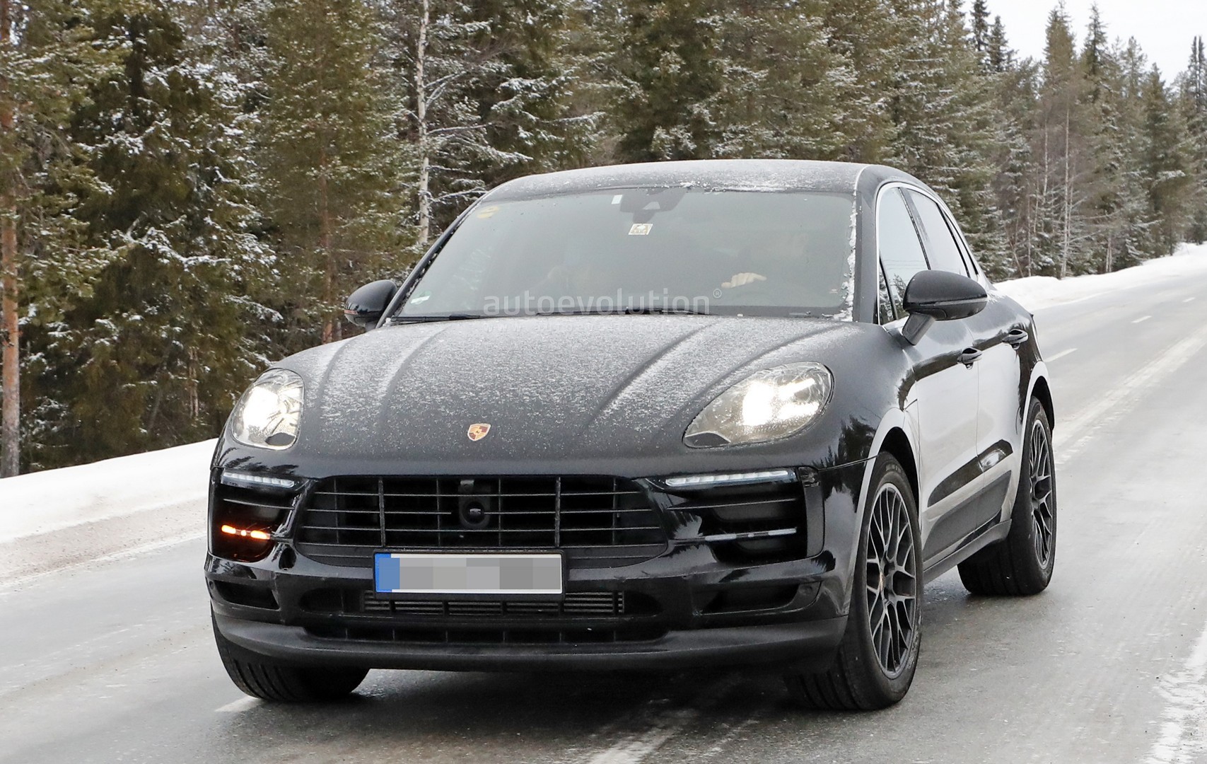 PORSCHE JÁ ESTÁ TRABALHANDO NA RENOVAÇÃO DO MACAN, foto 2