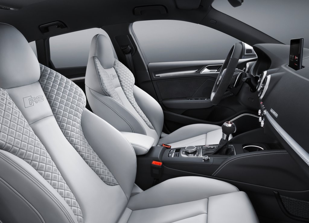 AUDI RS3 SPORTBACK ATUALIZADO SURGE COM NOVO MOTOR E UM VISUAL AINDA MAIS AGRESSIVO, foto 16