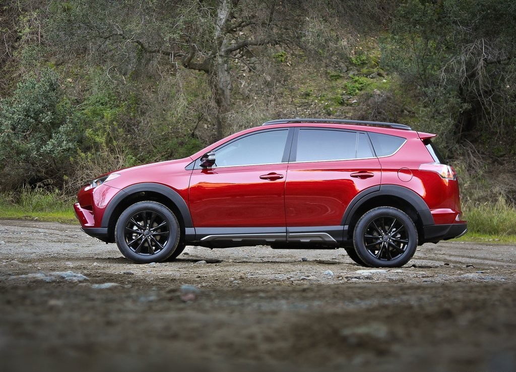 TOYOTA RAV4 ADVENTURE REVELADO NO SALÃO DE CHICAGO, foto 4