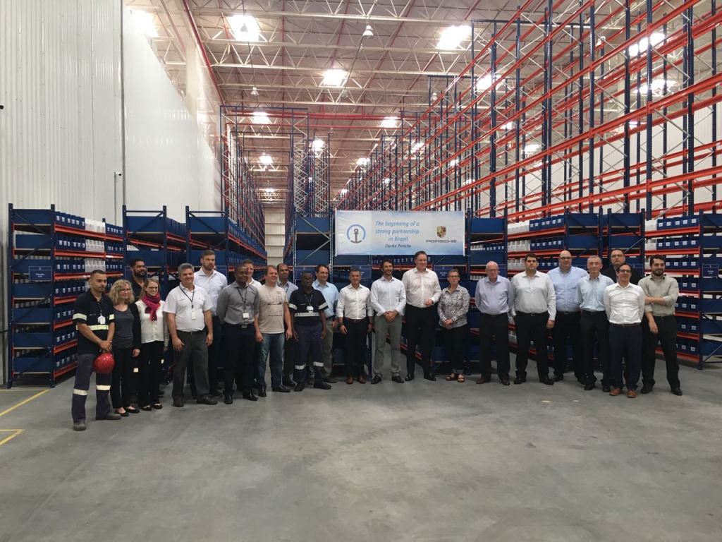 PORSCHE INAUGURA CENTRO DE DISTRIBUIÇÃO DE PEÇAS NO BRASIL, A ÚNICA DA AMÉRICA LATINA, foto 1