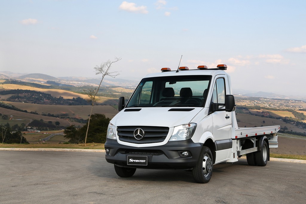 MERCEDES-BENZ PREVÊ AUMENTO NAS VENDAS DE CHASSIS COM CABINE NO MERCADO, foto 5