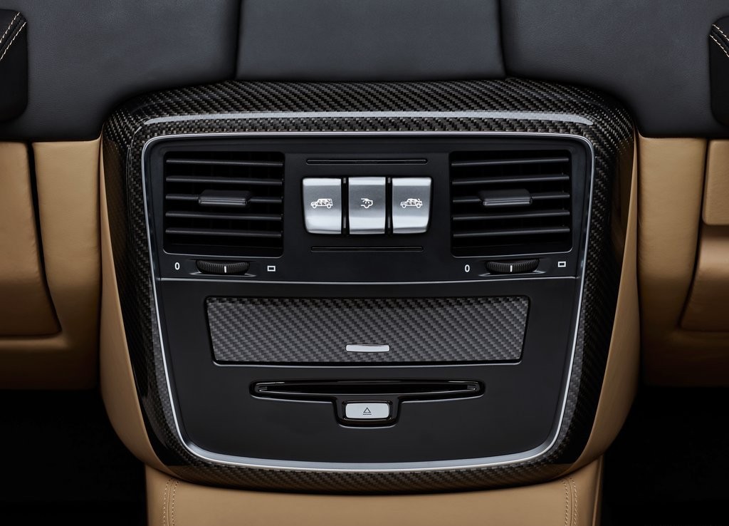 MERCEDES-MAYBACH G 650 LANDAULET SERÁ APRESENTADO AO PÚBLICO EM GENEBRA, foto 21