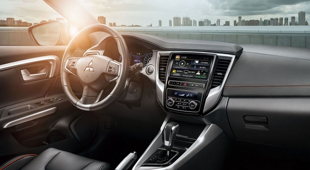 NOVO MITSUBISHI GRAND LANCER REVELADO EM TAIWAN, foto 3