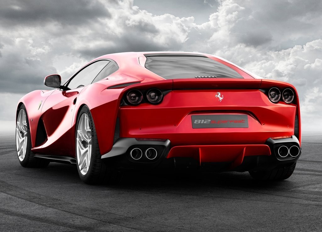 FERRARI F812 SUPERFAST: SUCESSOR DO F12 BERLINETTA REVELADO COM 800 CV, foto 3