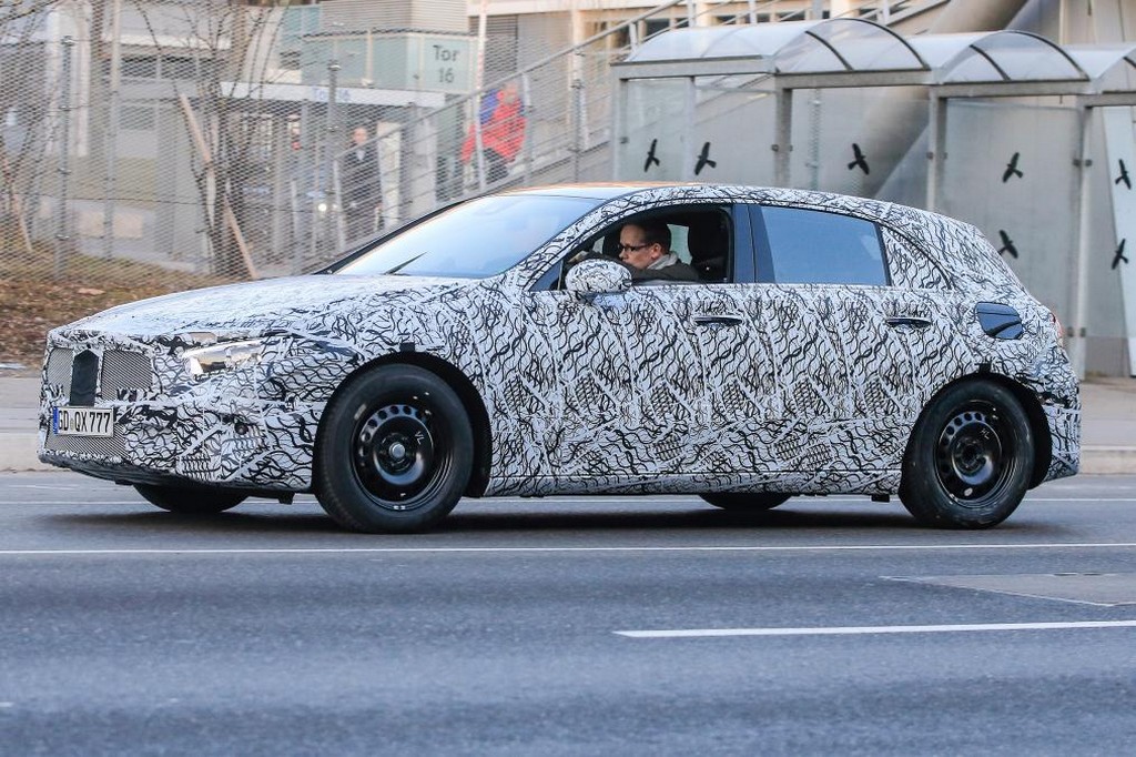 NOVO MERCEDES-BENZ A CLASS SEGUE EM TESTES DE DESENVOLVIMENTO, foto 13