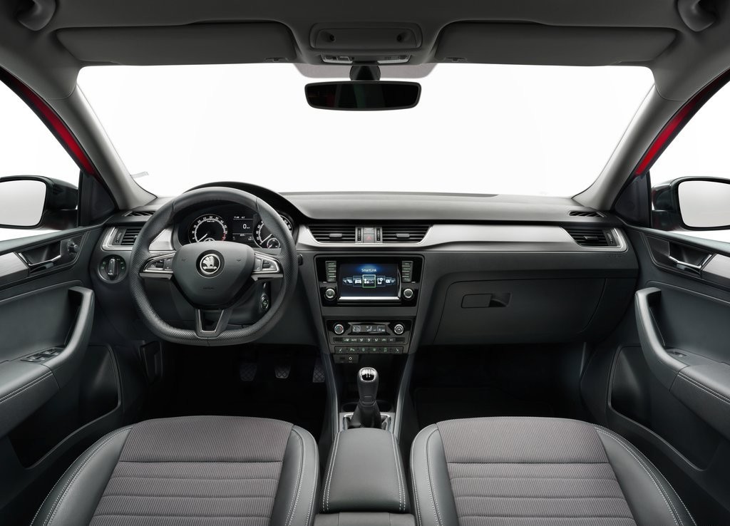 SKODA RAPID E RAPID SPACEBACK 2017 SERÃO MOSTRADOS EM GENEBRA, foto 3