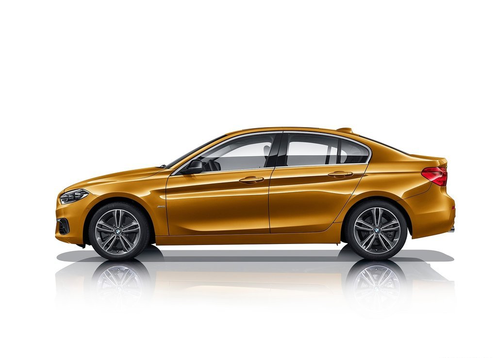 BMW SÉRIE 1 SEDAN, EXCLUSIVO PARA A CHINA, foto 4