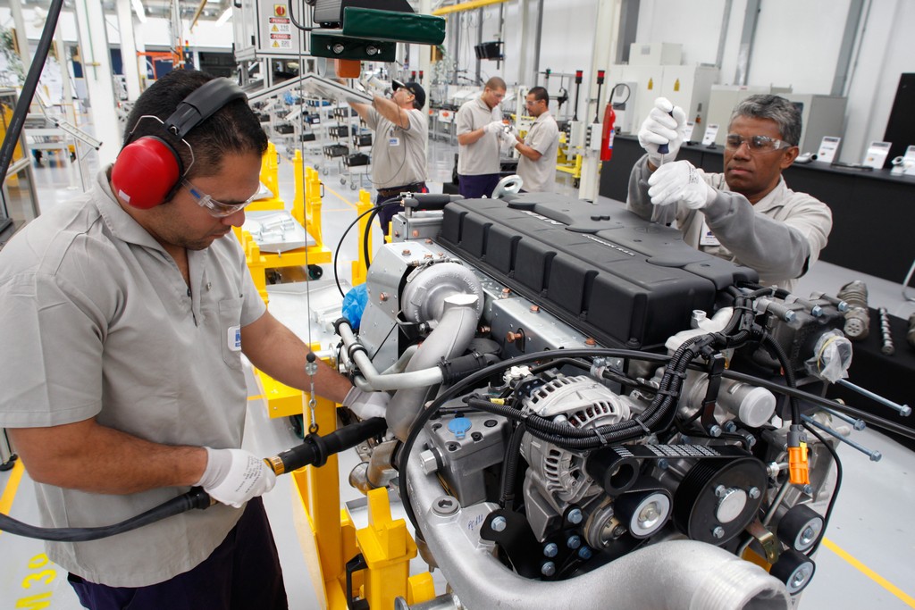 CAMINHÕES E ÔNIBUS VOLKSWAGEN COM MOTOR MAN D08 SUPERAM AS 100 MIL UNIDADES, foto 4