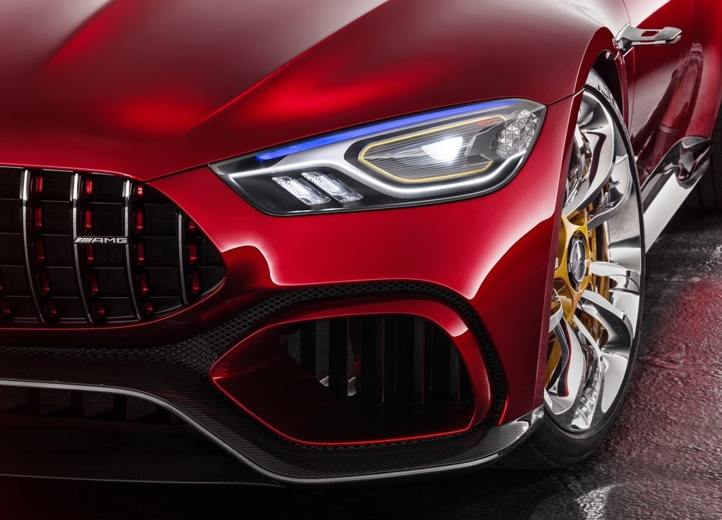 MERCEDES-AMG GT CONCEPT ADIANTA UM FORTE RIVAL PARA O PORSCHE PANAMERA, foto 14