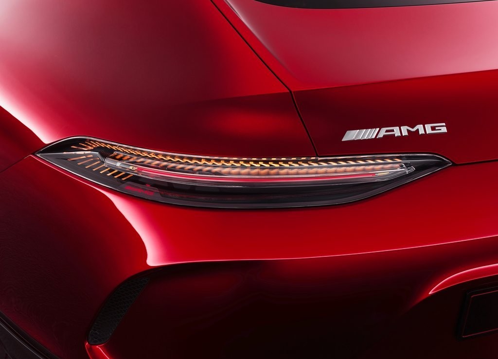 MERCEDES-AMG GT CONCEPT ADIANTA UM FORTE RIVAL PARA O PORSCHE PANAMERA, foto 16