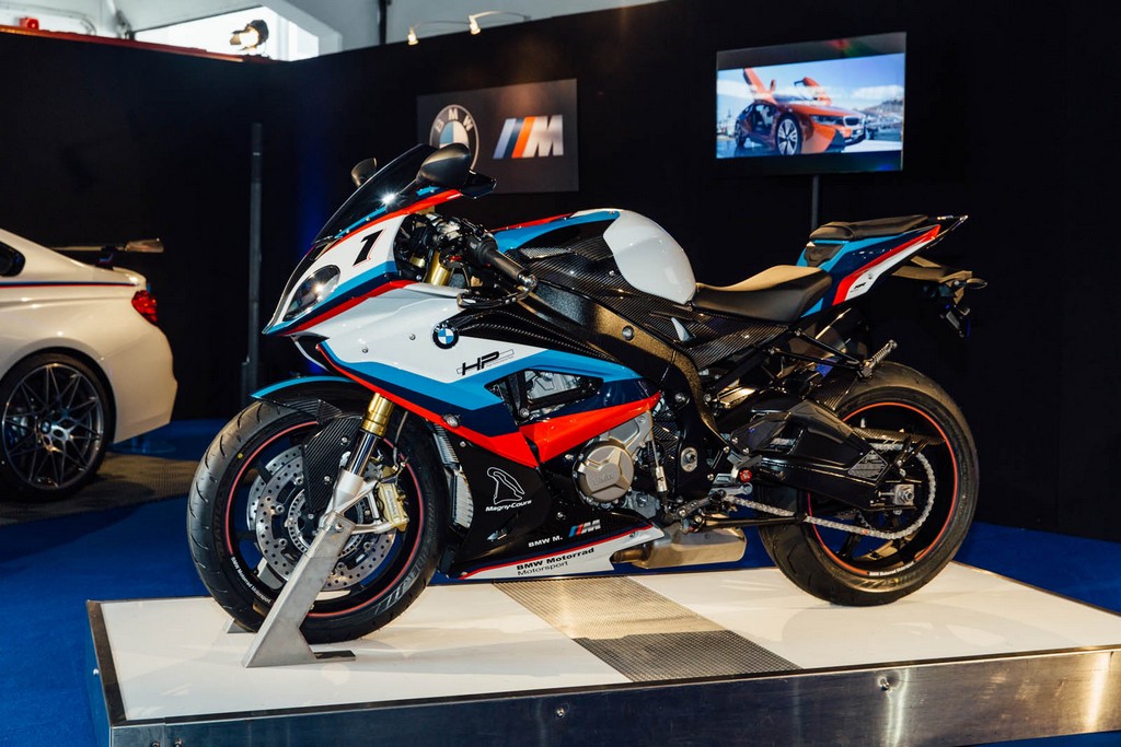 BMW M4 MAGNY-COURS EDITION PRESTA UMA HOMENAGEM AO CIRCUITO FRANCÊS, foto 4